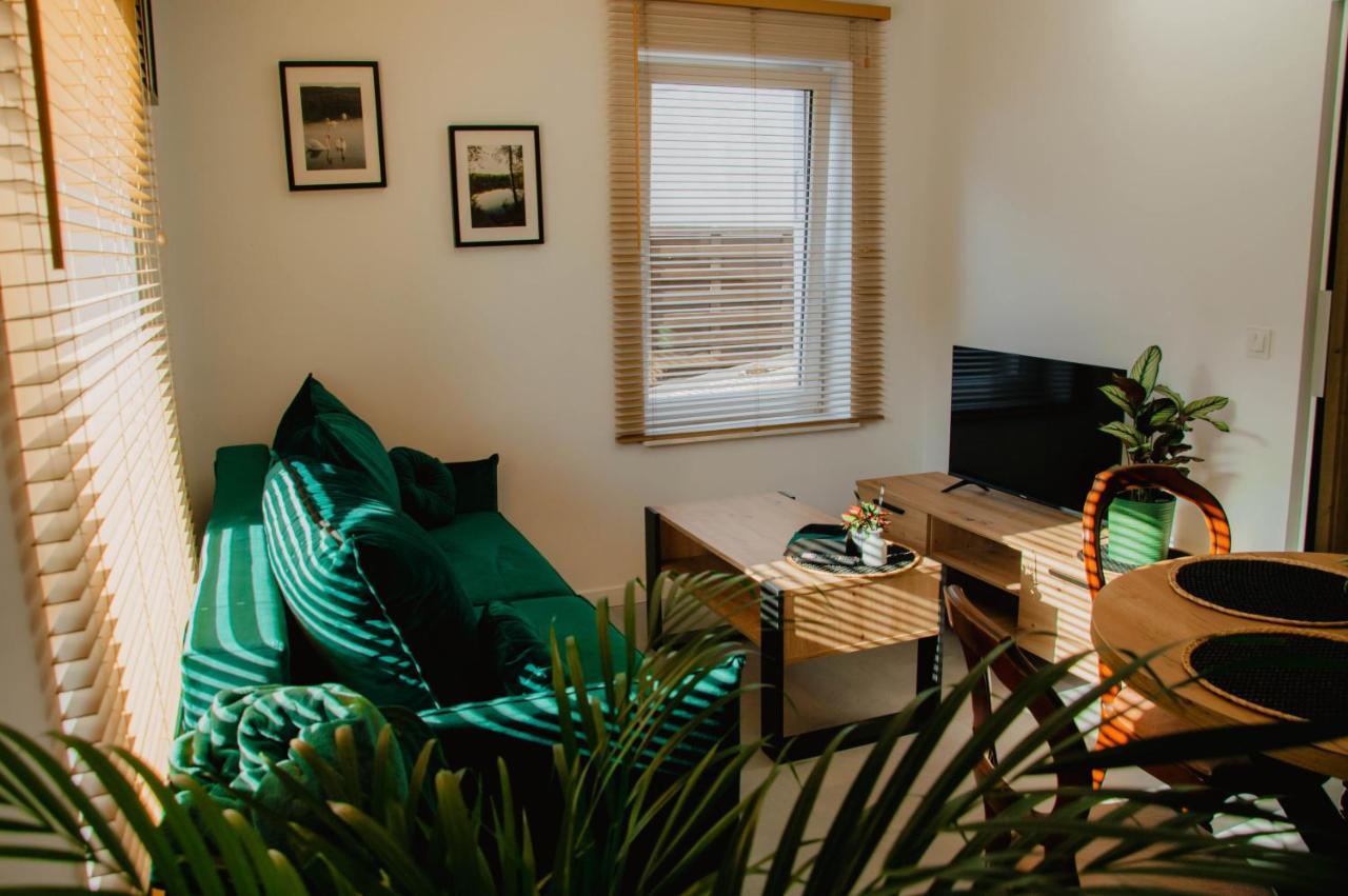 Apartamento Cztery Pory Roku Wiele Exterior foto
