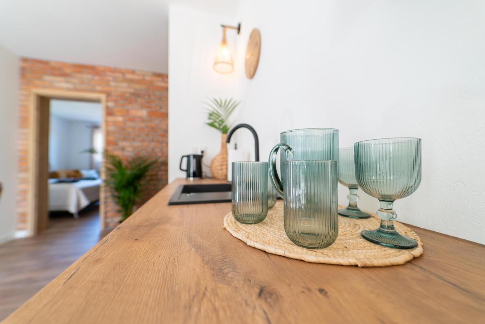 Apartamento Cztery Pory Roku Wiele Exterior foto