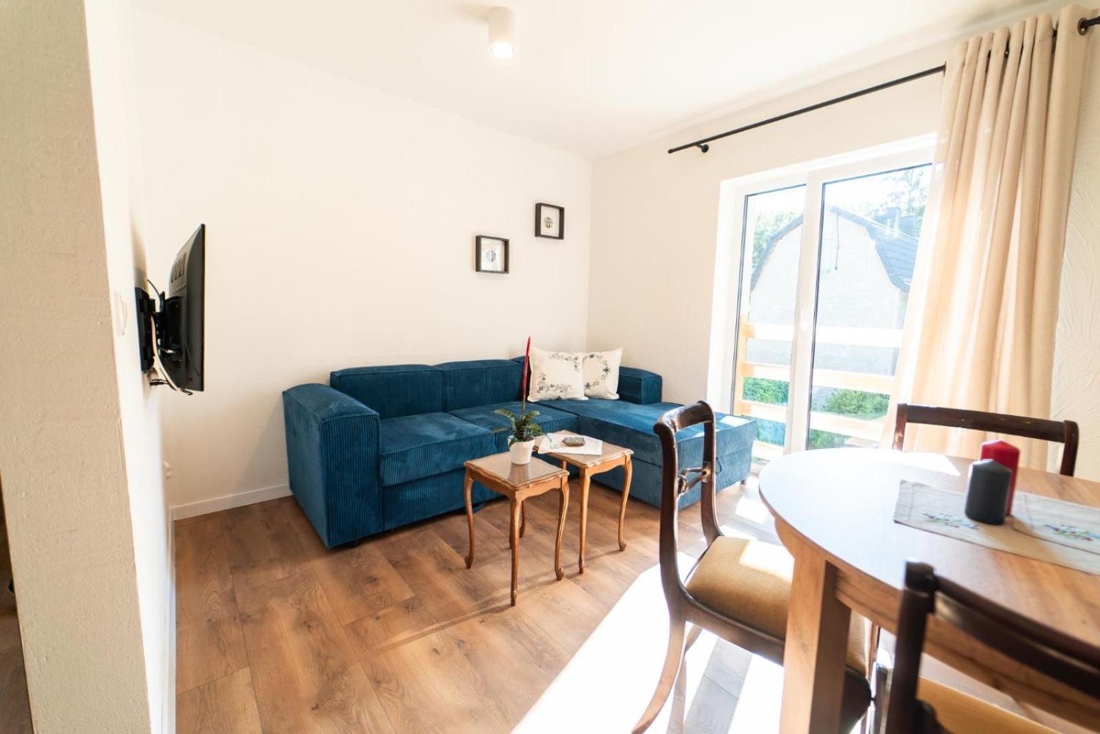 Apartamento Cztery Pory Roku Wiele Exterior foto