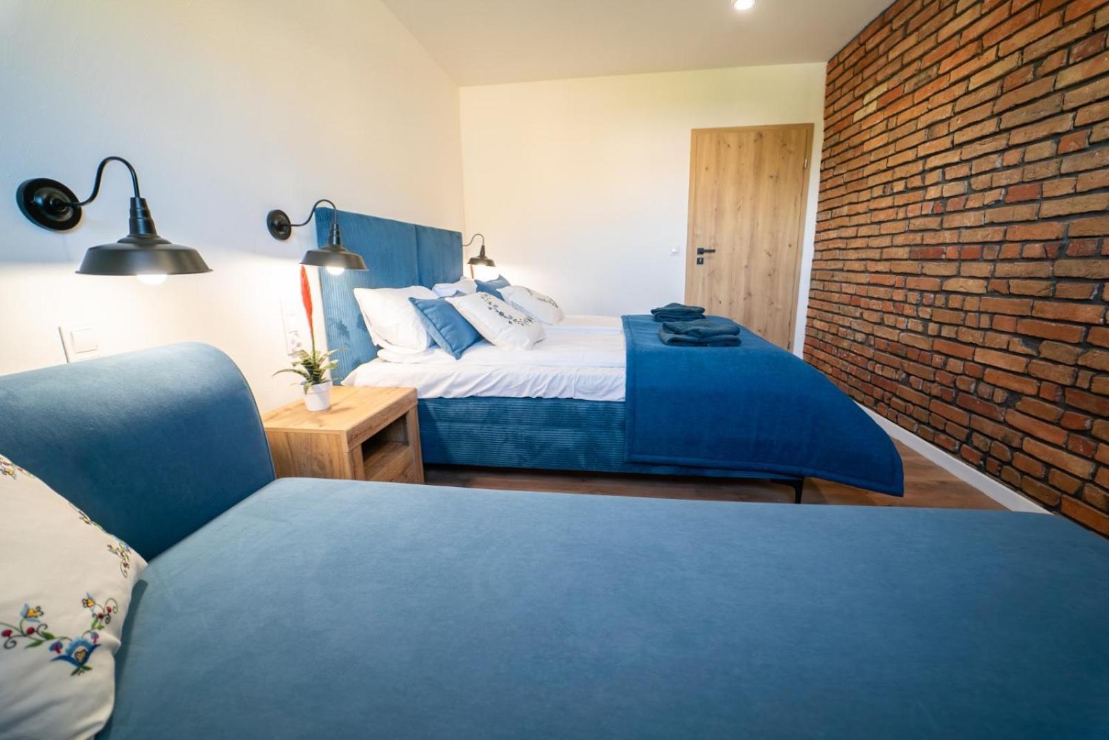 Apartamento Cztery Pory Roku Wiele Exterior foto